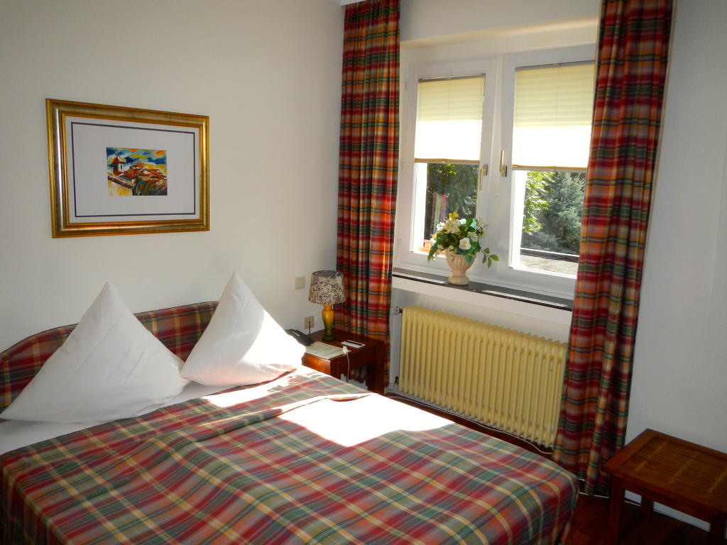 Hotel Villa Meererbusch Мербуш Экстерьер фото